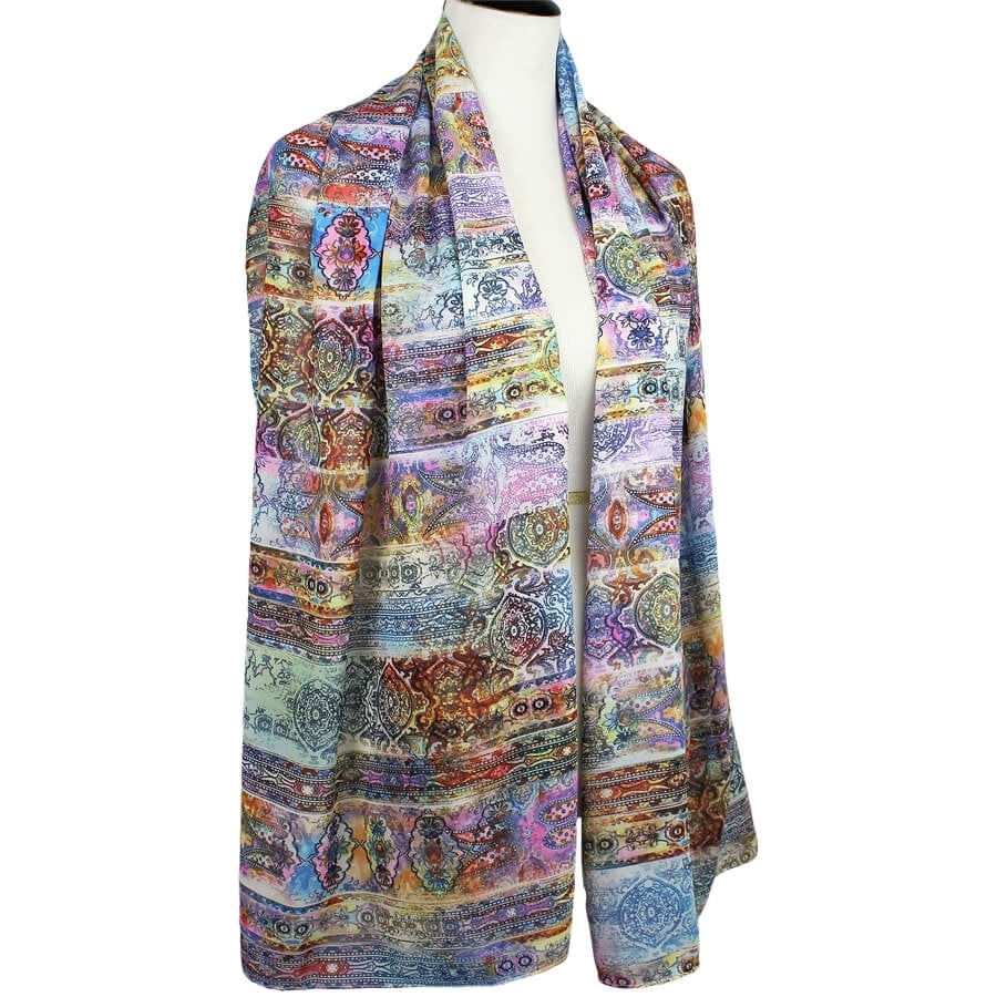 Everyday Stone-washed Vibes in Berry- Chiffon Hijab