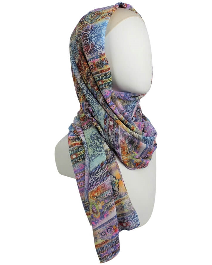 Everyday Stone-washed Vibes in Berry- Chiffon Hijab