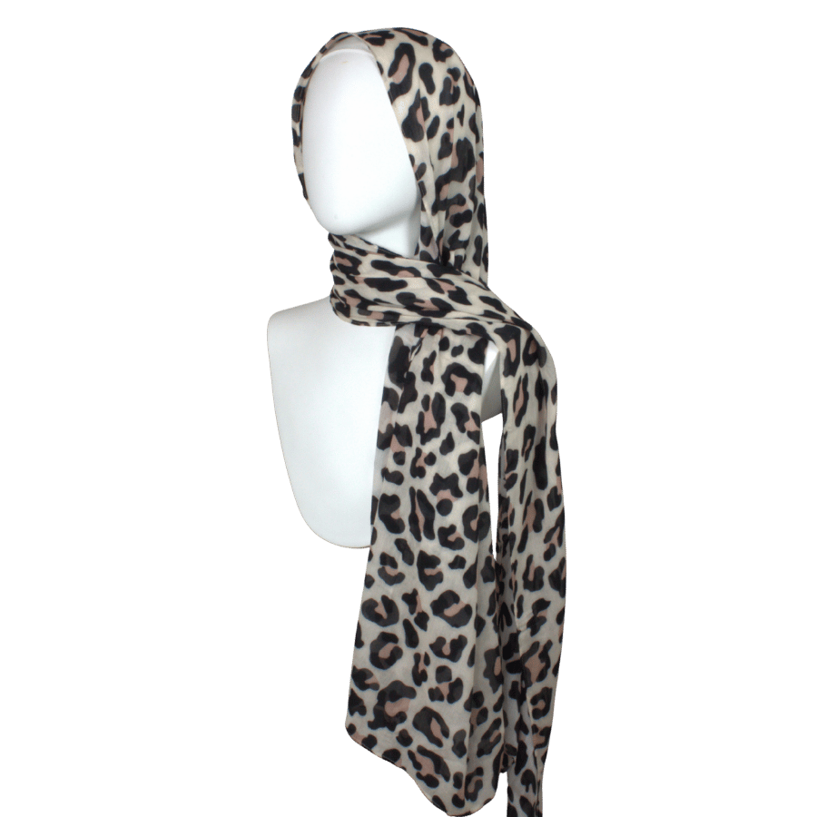 Soft, breathable bamboo modal hijab with unique leopard print | Lina Zibdeh