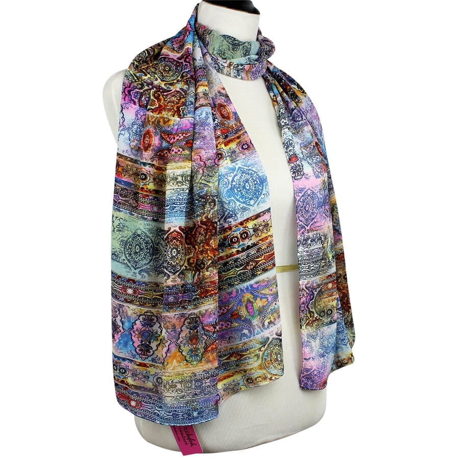 Everyday Stone-washed Vibes in Berry- Chiffon Hijab