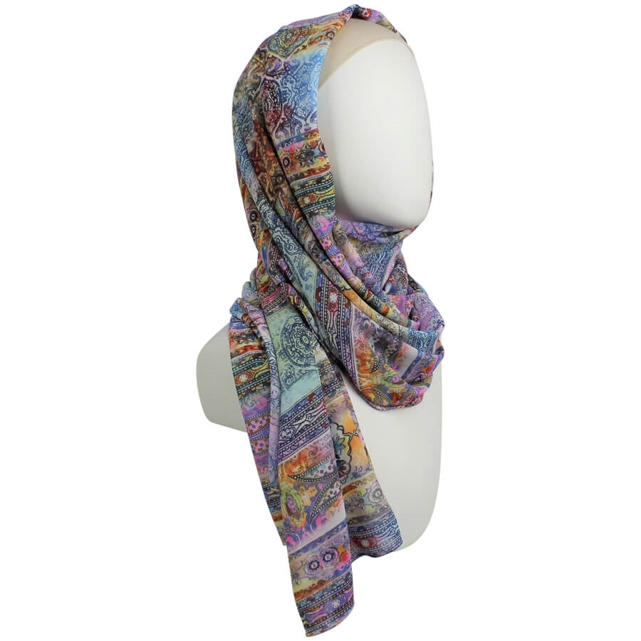 Everyday Stone-washed Vibes in Berry- Chiffon Hijab