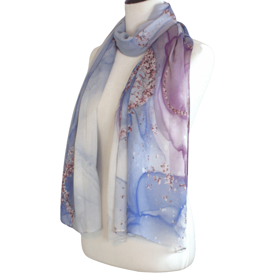 Exclusive printed bamboo hijab featuring twilight-inspired artistic waves. Ideal lightweight non-slip hijab for warm weather | Lina Zibdeh
